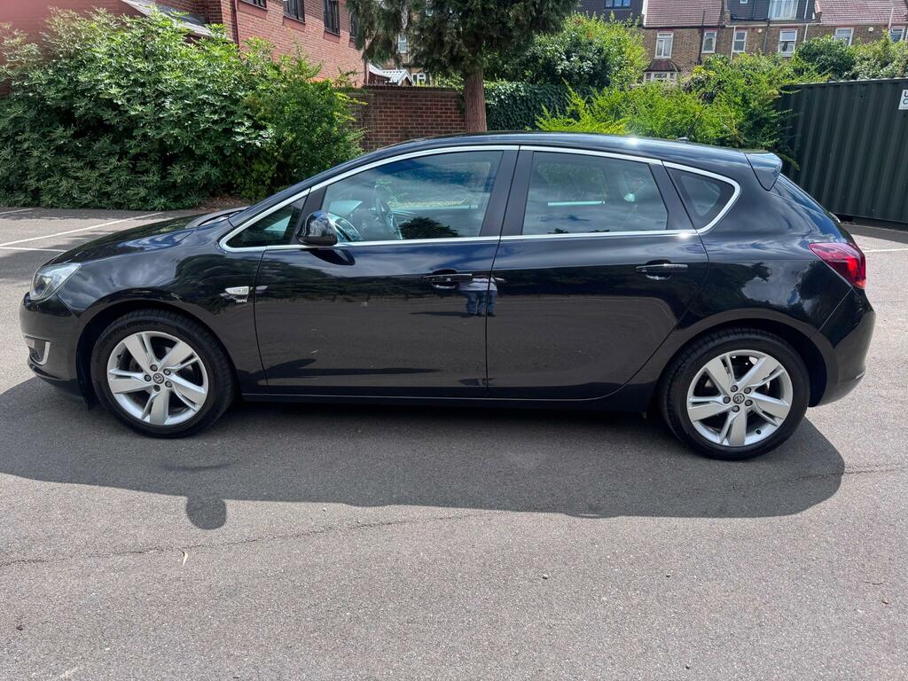 Vauxhall Astra Sri Black #4