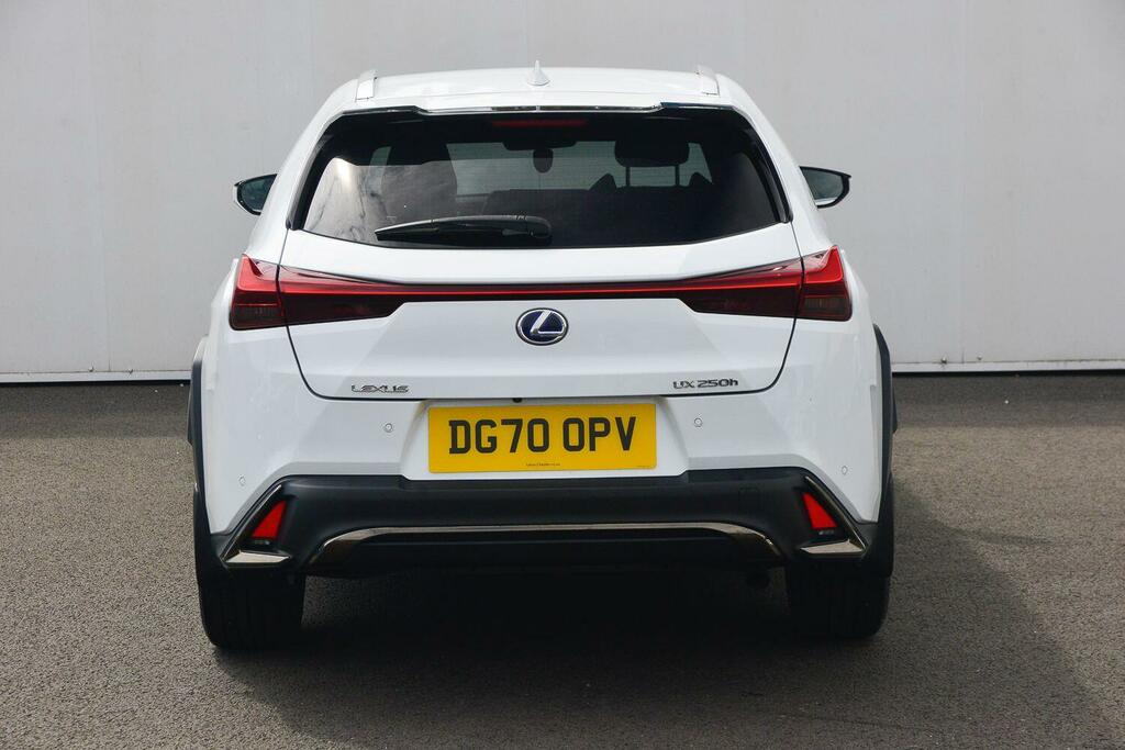 Lexus UX 250H 2.0 F-sport Cvt Nav DG70OPV White #4