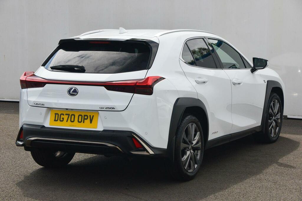 Lexus UX 250H 2.0 F-sport Cvt Nav DG70OPV White #6