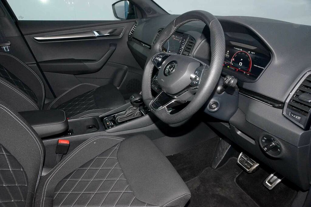 Skoda Karoq 1.5 Tsi Sportline Dsg Black #6