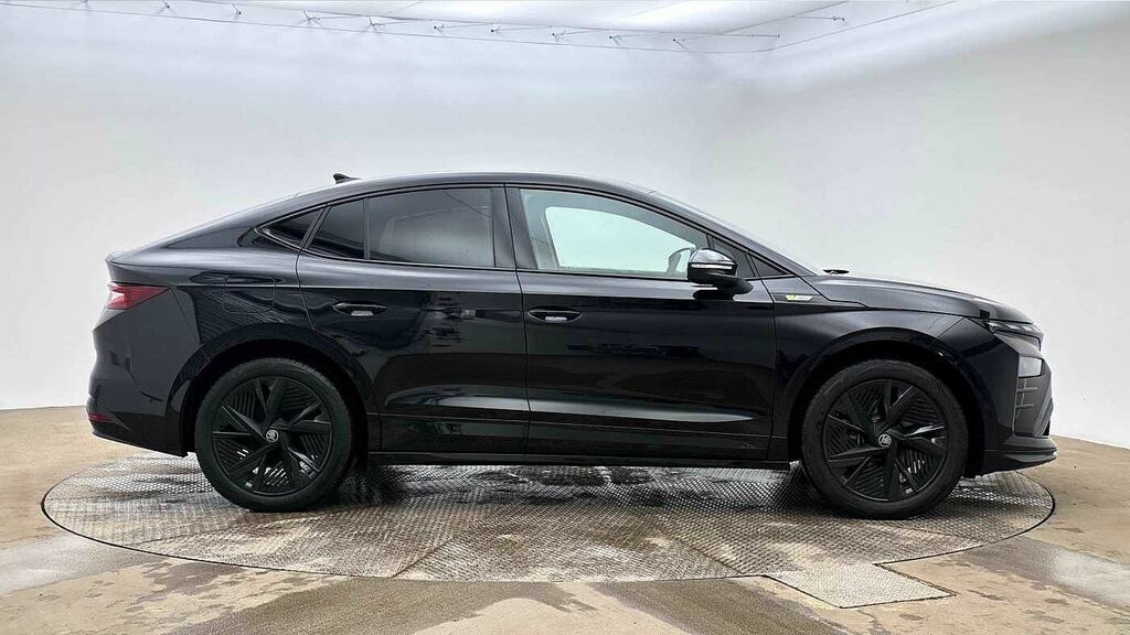 Skoda ENYAQ 250Kw Vrs 84Kwh 4X4 Black #4