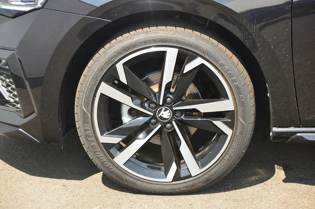 Skoda Scala 1.0 Tsi 116 Monte Carlo Edition Dsg Black #5