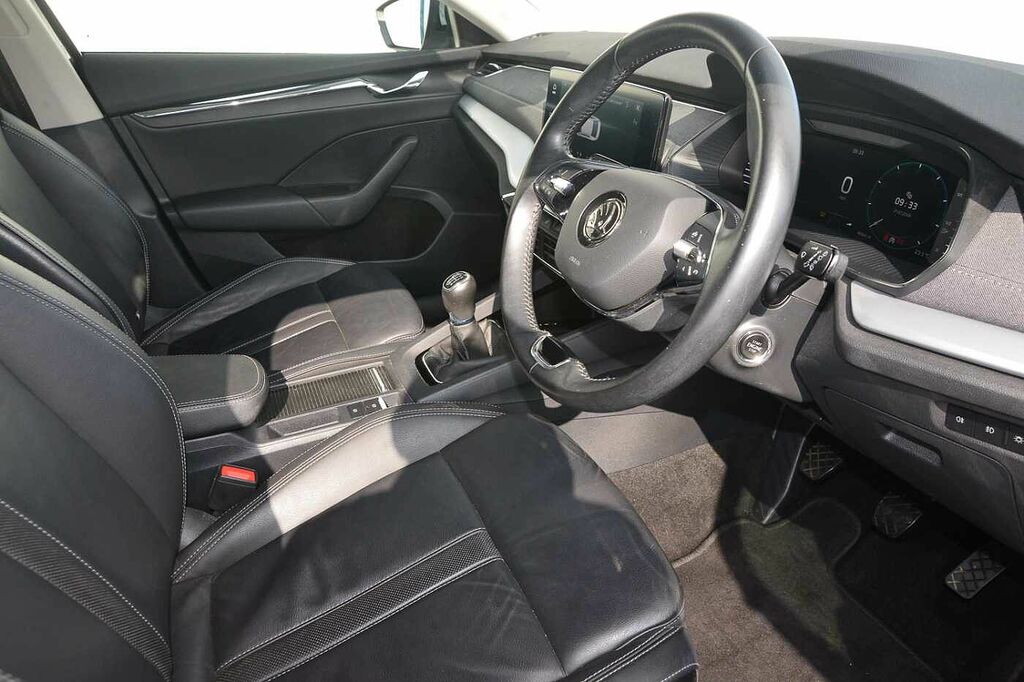 Skoda Octavia 1.5 Tsi Se L First Edition CY21WBG Grey #6