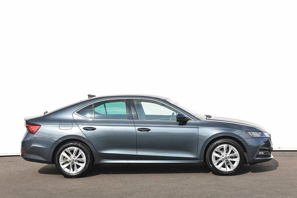 Skoda Octavia 1.5 Tsi Se L First Edition CY21WBG Grey #4