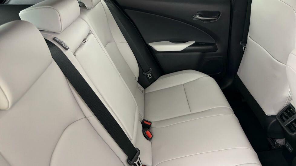 Lexus UX 300H 2.0 F-sport Design Tech Cvt Black #6