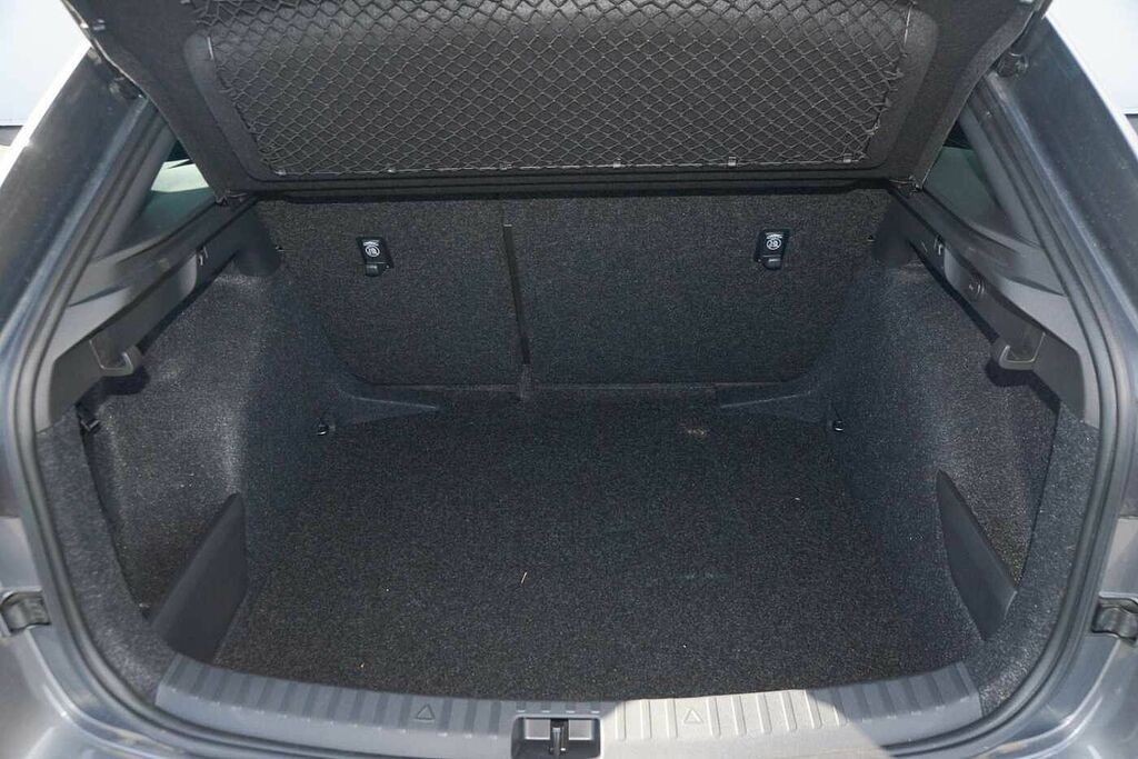 Skoda Scala 1.0 Tsi 110 Se Technology Silver #9