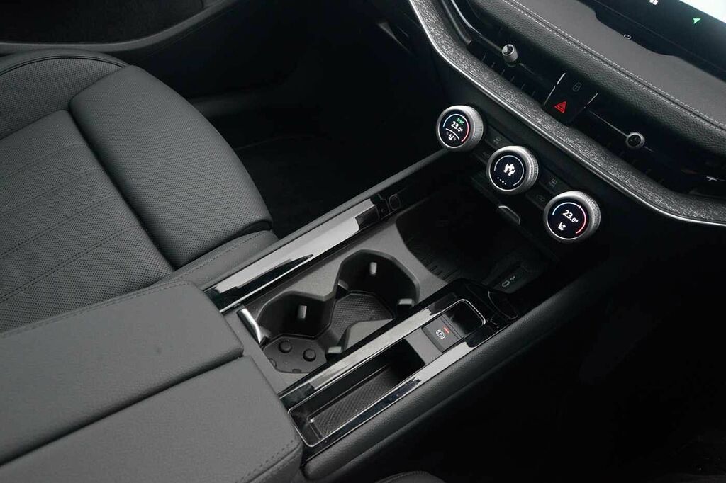 Skoda Superb 1.5 Tsi E-tec Se L Dsg Yellow #17