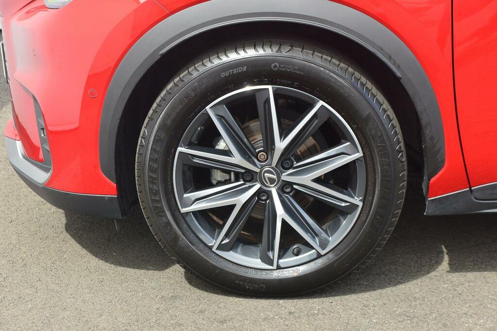 Lexus LBX 1.5 Vvt-ie Premium Plus E-cvt Euro 6 Ss Red #18