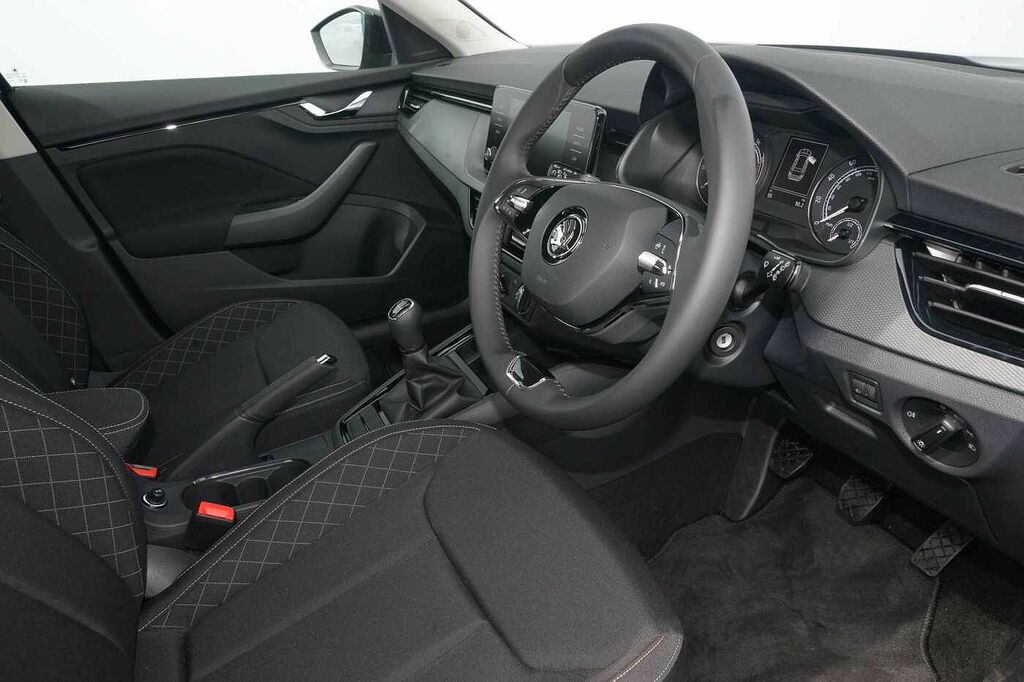 Skoda Kamiq 1.0 Tsi 110 Se Black #6