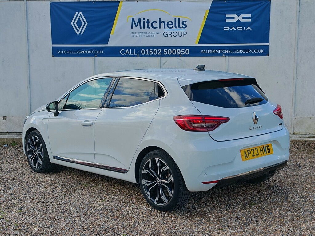 Renault Clio 1.6 E-tech Full Hybrid 145 Techno AP23HWB White #4
