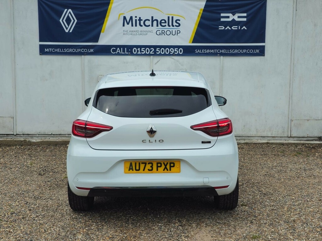 Renault Clio 1.6 E-tech Full Hybrid 145 Techno AU73PXP White #5