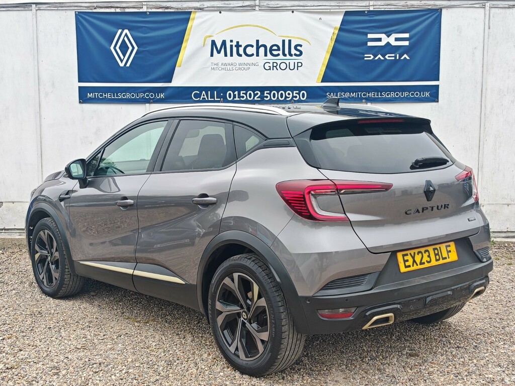 Renault Captur 1.6 E-tech Hybrid 145 Engineered Bose Edn EX23BLF Black #4