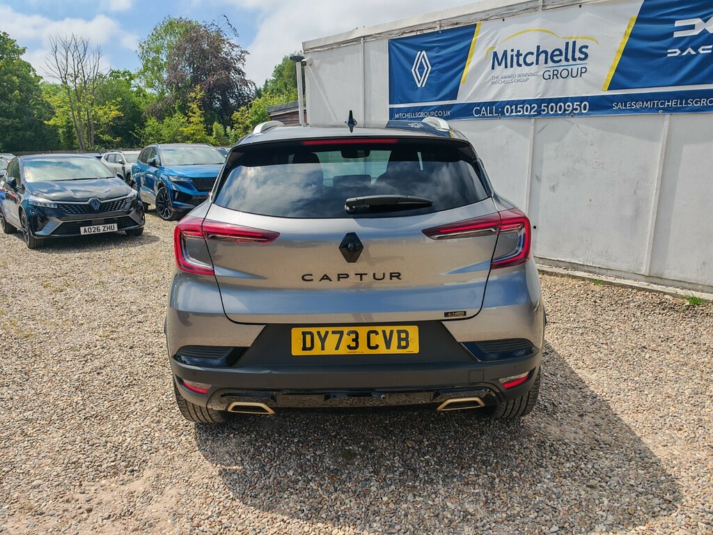 Renault Captur 1.6 E-tech Plug-in Hybrid 160 Engineered DY73CVB Black #6