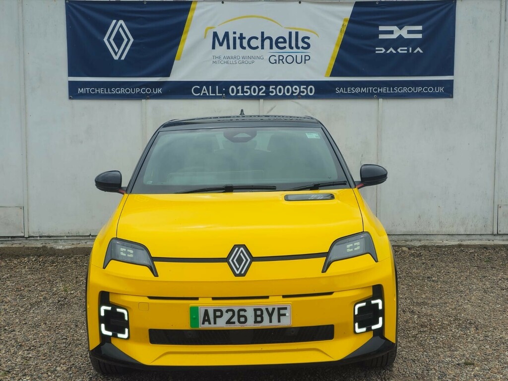 Renault 5 E-Tech 110Kw Iconic Five Comfort Range 52Kwh AP26BYF Black #4