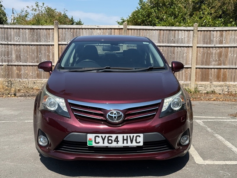 Toyota Avensis 2.0 D-4d Excel Saloon Red #2