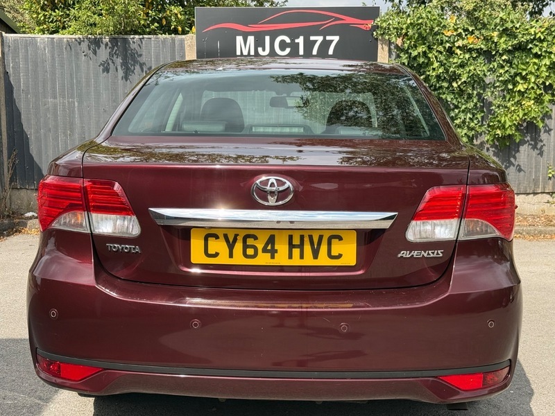 Toyota Avensis 2.0 D-4d Excel Saloon Red #6