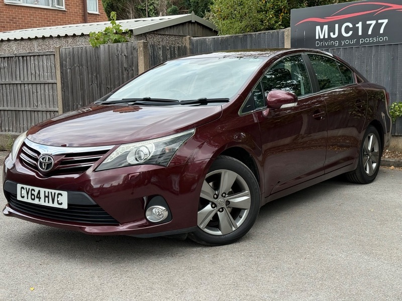 Toyota Avensis 2.0 D-4d Excel Saloon Red #3
