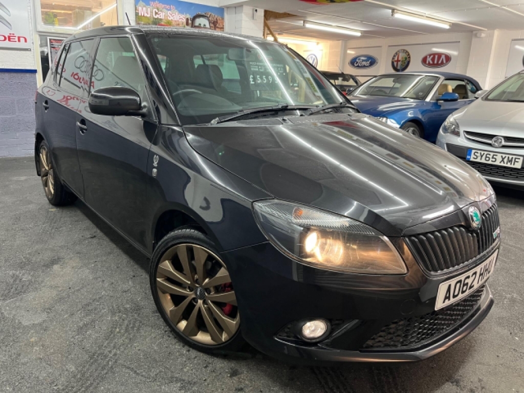 Skoda Fabia 1.4 Tsi Vrs S2000 Dsg Euro 5 Black
