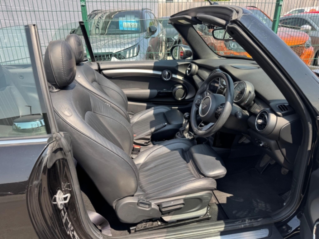 Mini Convertible 1.5 Cooper Exclusive Euro 6 S S Black #5