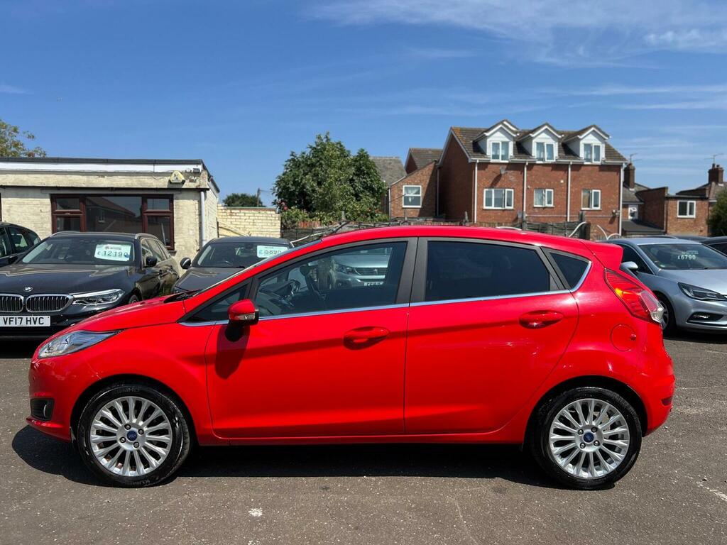 Ford Fiesta 1.0T Ecoboost Titanium Euro 5 S S Red #4