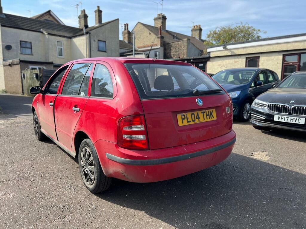 Skoda Fabia 1.4 Tdi Pure Drive Classic Red #5