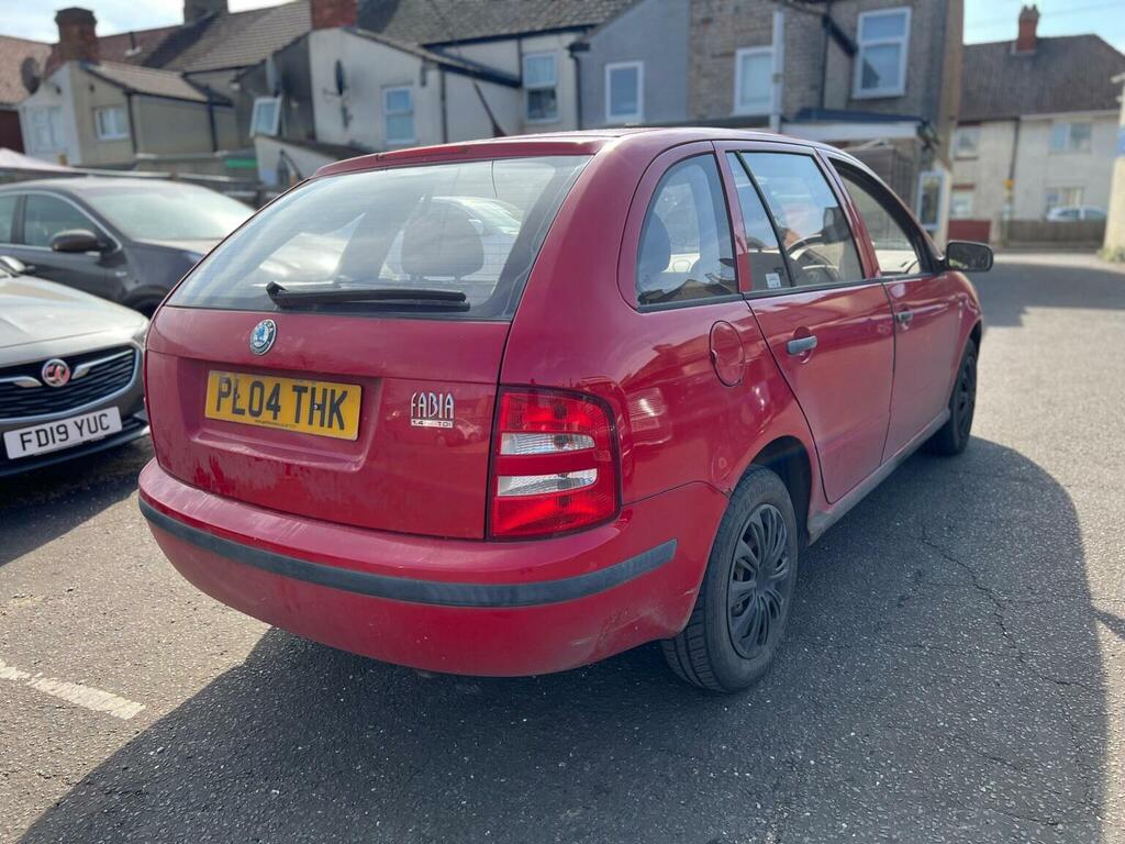 Skoda Fabia 1.4 Tdi Pure Drive Classic Red #4