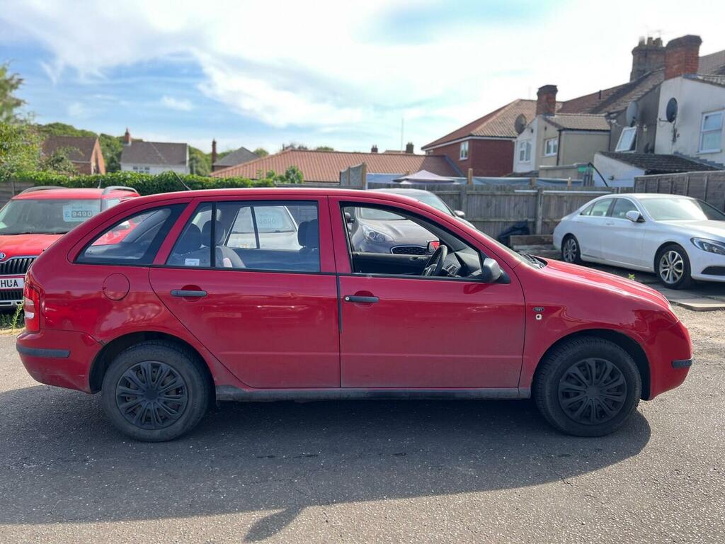 Skoda Fabia 1.4 Tdi Pure Drive Classic Red #2