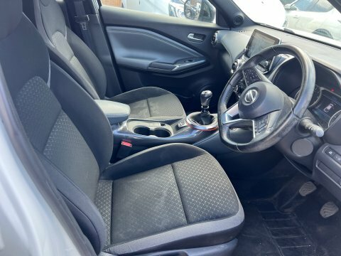 Nissan Juke Dig-t N-connecta VK69FUV White #3