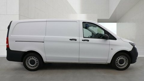 Mercedes-Benz eVito Evito Progressive L2 White #6