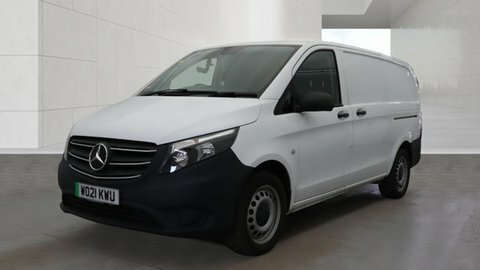 Mercedes-Benz eVito Evito Progressive L2 White #4
