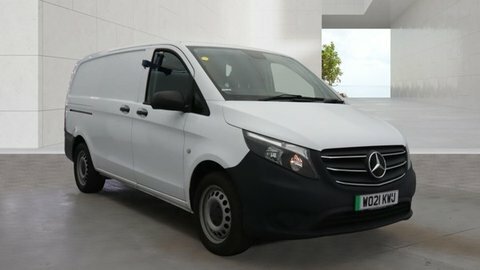 Mercedes-Benz eVito Evito Progressive L2 White #3