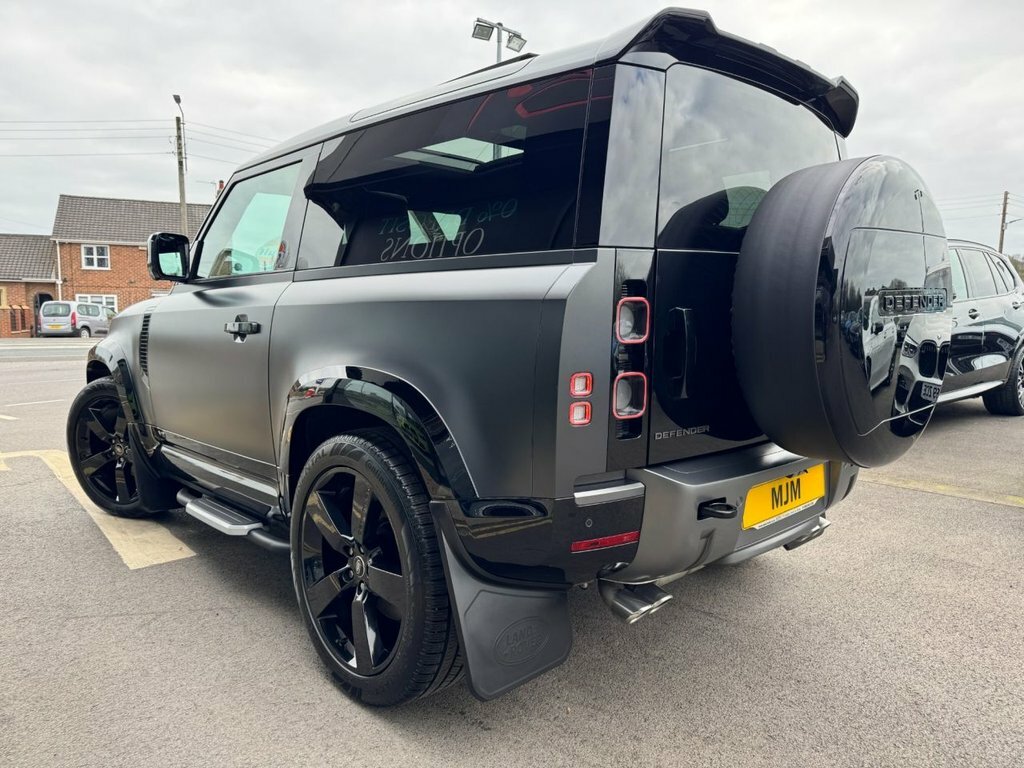 Land Rover Defender 2022 5.0 P525 V8 Carpathian Edition Suv Grey #2