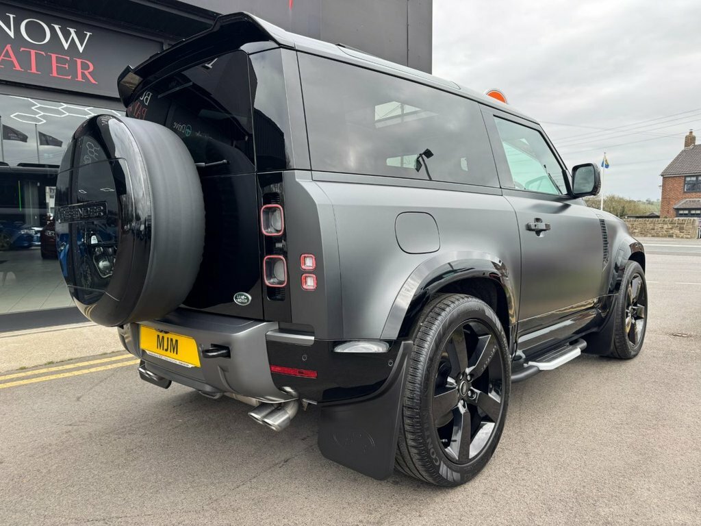 Land Rover Defender 2022 5.0 P525 V8 Carpathian Edition Suv Grey #6