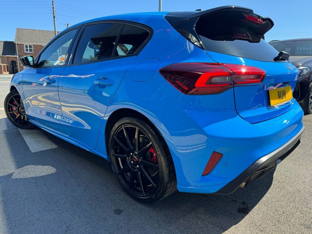 Ford Focus 2024 2.3T Ecoboost St Edition Hatchback Blue #2