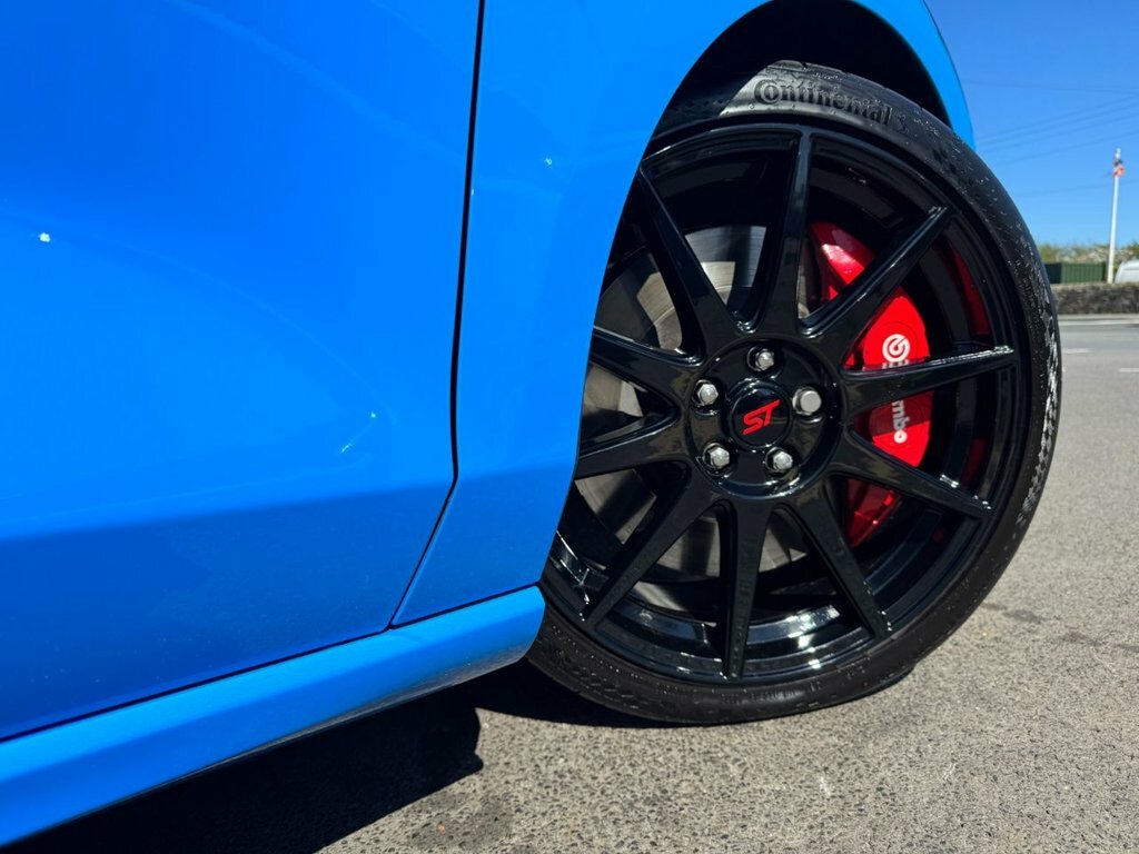 Ford Focus 2024 2.3T Ecoboost St Edition Hatchback Blue #5