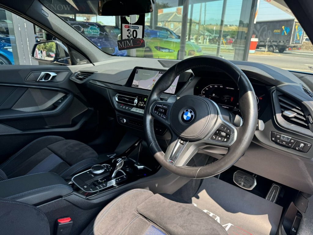 BMW 1 Series 2023 2.0 M135i Hatchback Xdrive Eu Blue #4