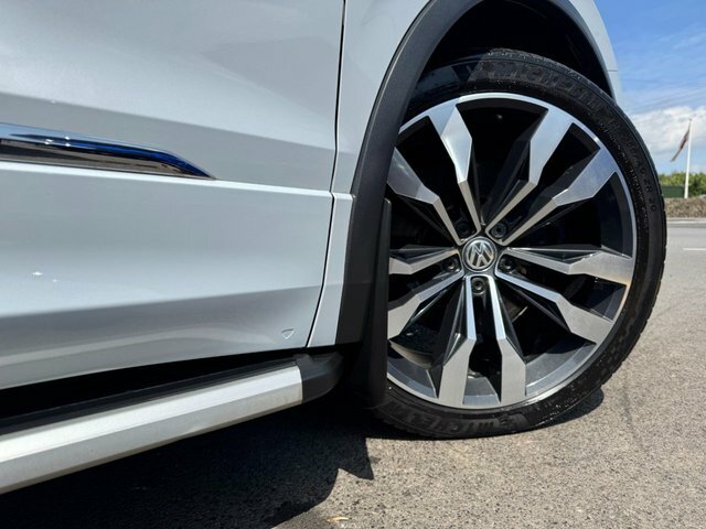 Volkswagen Tiguan 2018 2.0 Tdi R-line Suv Dsg 4Motion Eur Silver #5