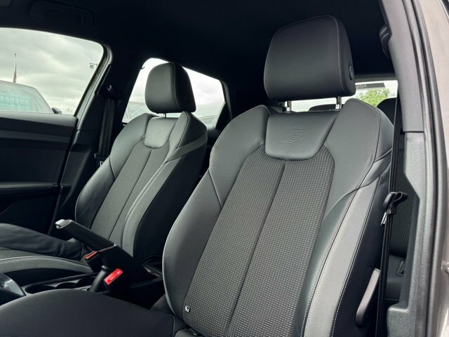 Audi A1 2019 1.5 Tfsi 35 S Line Sportback Manua Grey #3