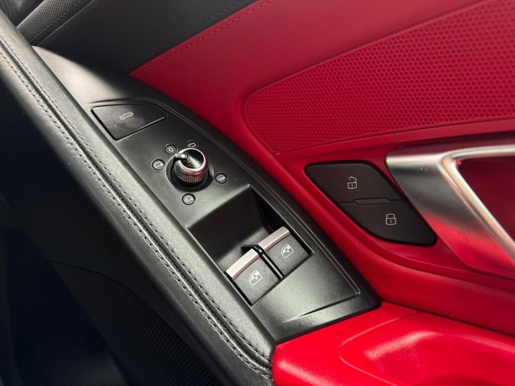 Audi R8 R8 Quattro V10 S-a Red #55