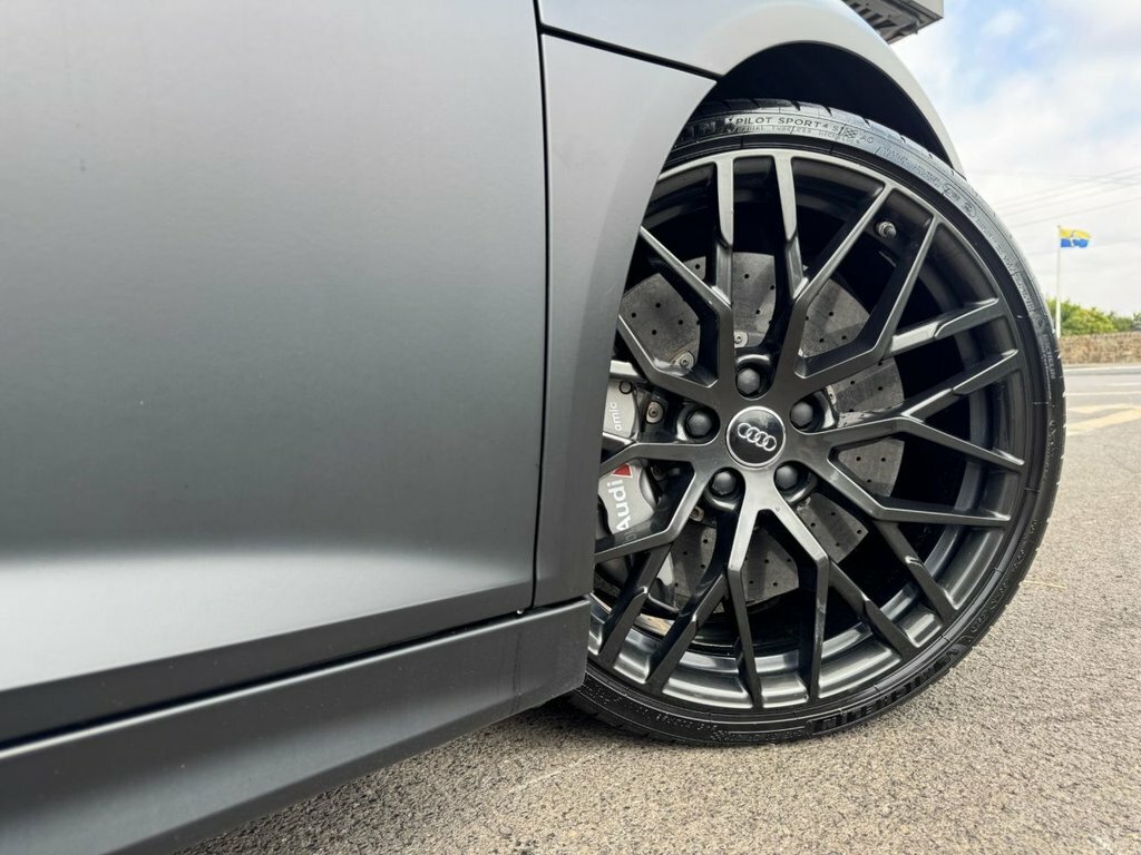 Audi R8 Petrol Black #5