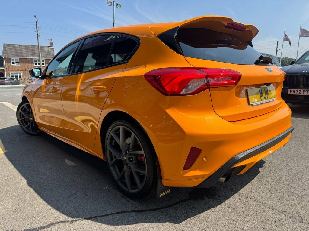 Ford Focus Focus St SF69UMS Orange #3