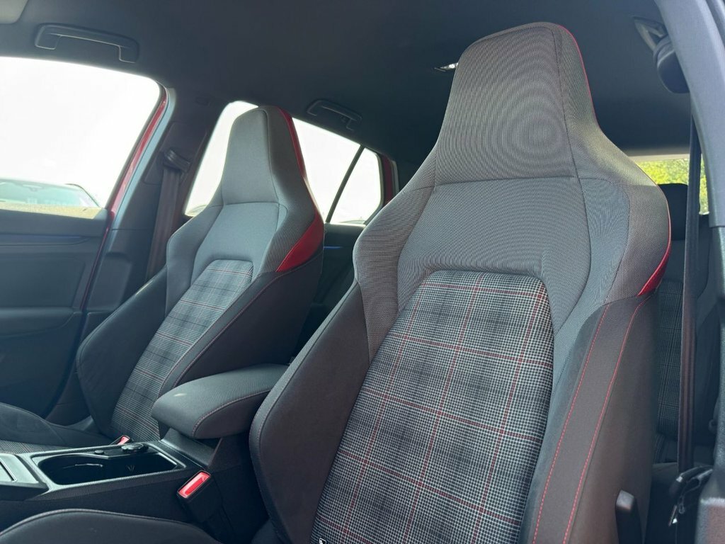 Volkswagen Golf Petrol BL22XXJ Red #3