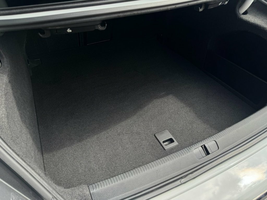 Volkswagen CC Saloon 2.0 Tdi 150Ps Gt Grey #29