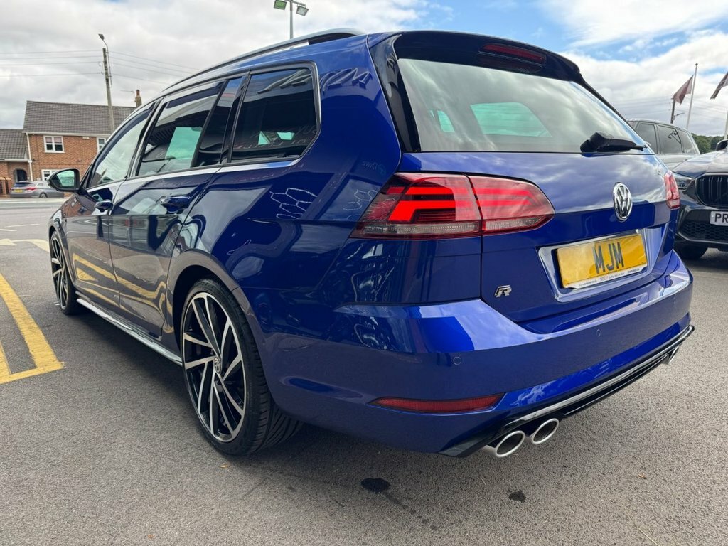 Volkswagen Golf Estate Red #28