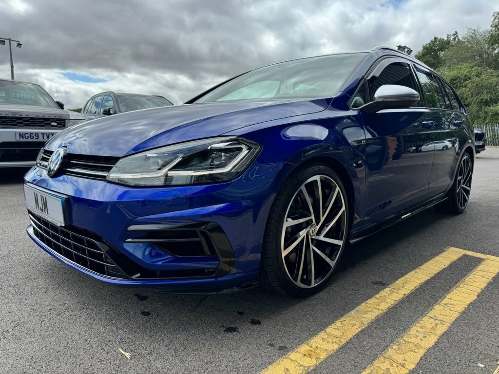 Volkswagen Golf Estate Red #7
