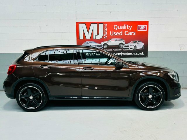Mercedes-Benz GLA Class Gla220d Amg Line Premium Brown #4