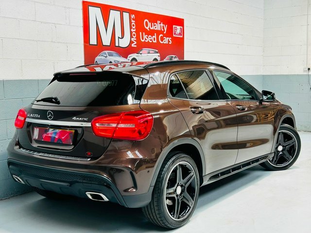 Mercedes-Benz GLA Class Gla220d Amg Line Premium Brown #5