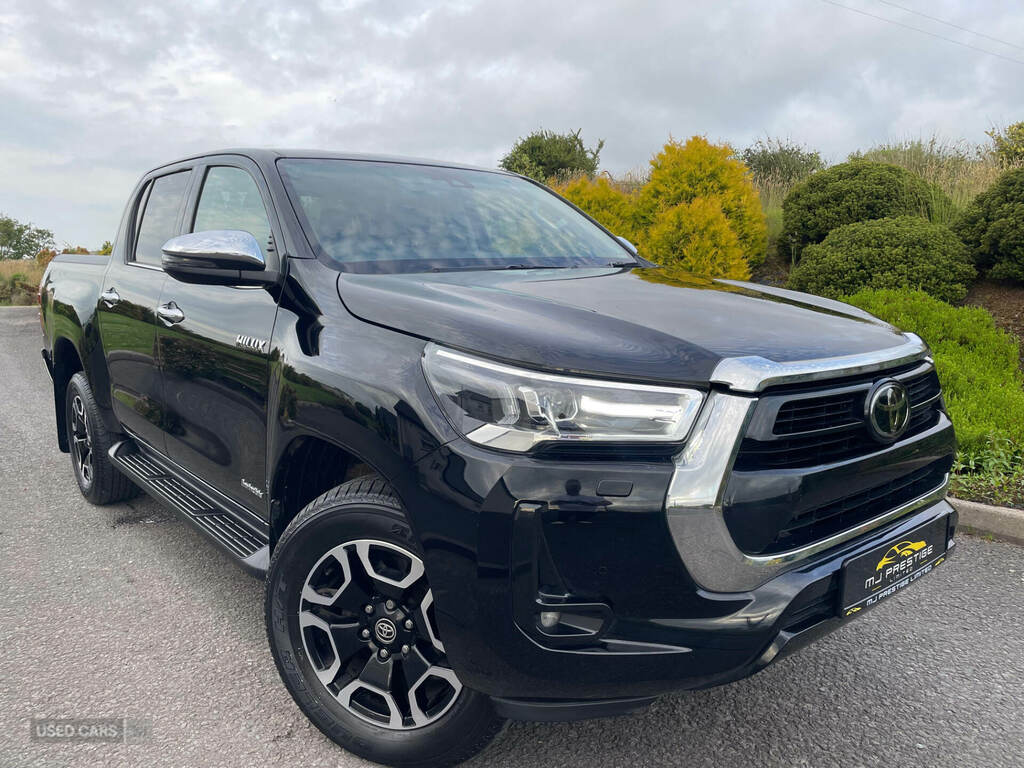 Toyota HILUX Invincible D Cab Pick Up 2.8 D-4d Black