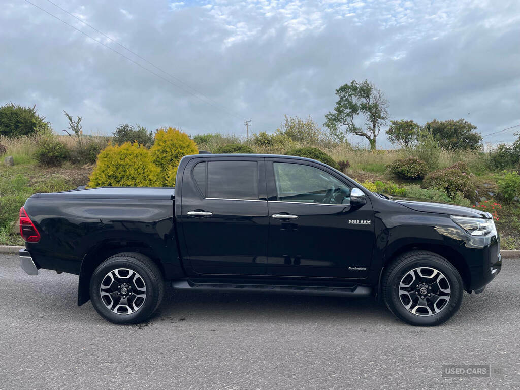 Toyota HILUX Invincible D Cab Pick Up 2.8 D-4d Black #3