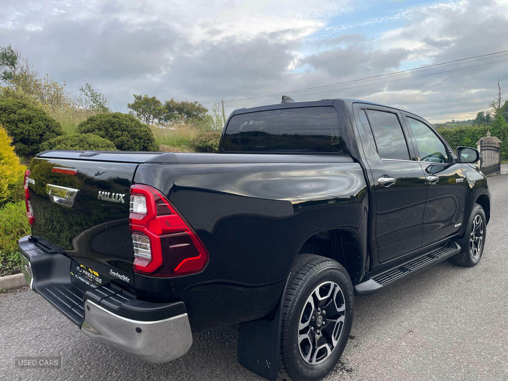 Toyota HILUX Invincible D Cab Pick Up 2.8 D-4d Black #2